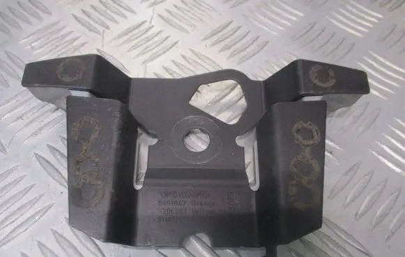 Volvo V70 Muffler trim 9491847