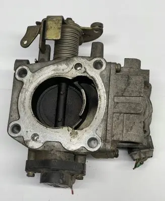 Nissan Primera Throttle valve SERA48305