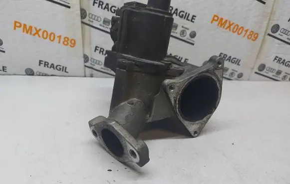 Volkswagen Golf V Throttle valve 03G129637A