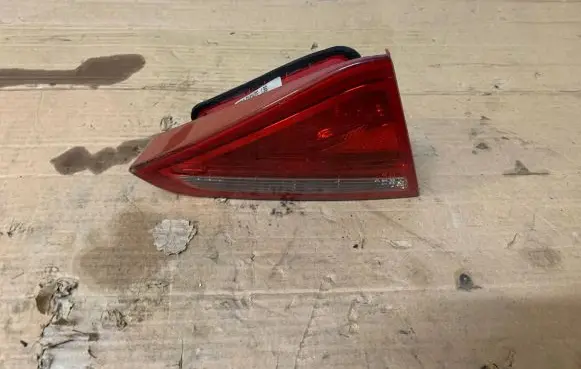 Audi A5 8T 8F Rear/tail lights 8T0945093