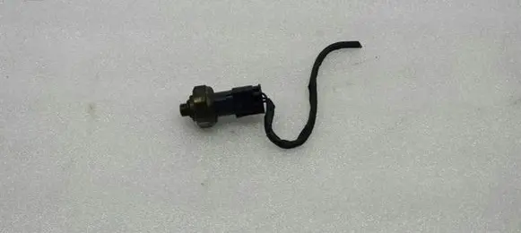 BMW 7 E65 E66 Air conditioning (A/C) pressure sensor 8370623