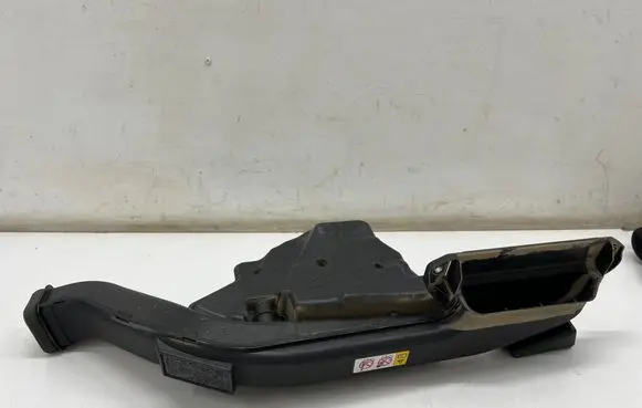 Lexus ES 250 - 300 - 330 Air intake duct part 1775125060