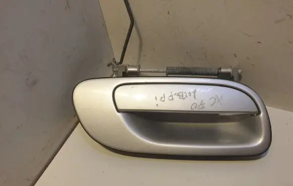 Volvo XC70 Front door exterior handle