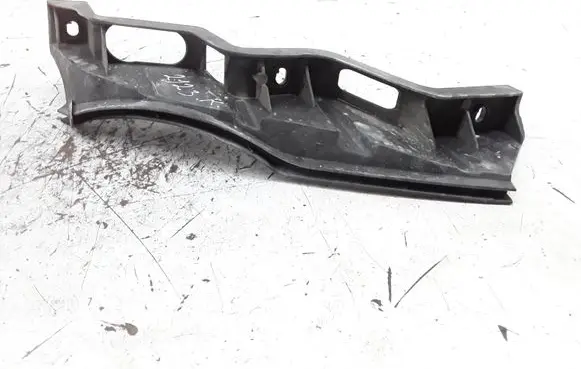 Volkswagen PASSAT B6 Front bumper mounting bracket 3C0807889