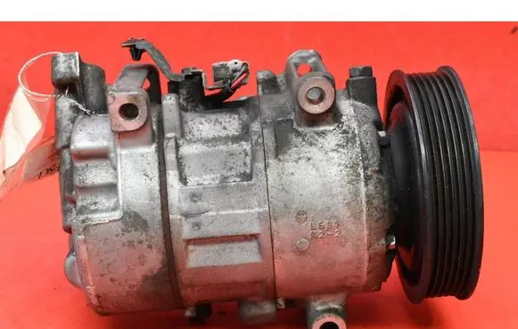 Renault Megane III Air conditioning (A/C) compressor (pump) 8200939386A