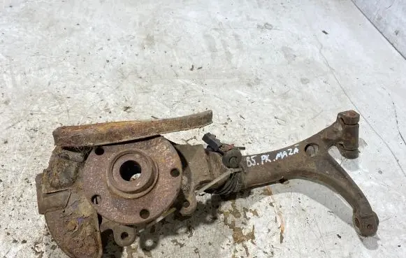 Audi A4 S4 B5 8D Front wheel hub spindle knuckle