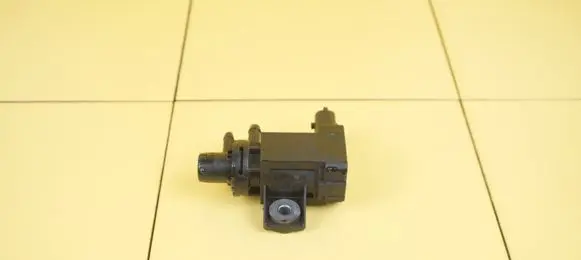 Opel Corsa E Turbo solenoid valve 55599331 B13DTE