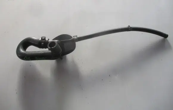 Mercedes-Benz CLS C218 X218 Engine coolant pipe/hose
