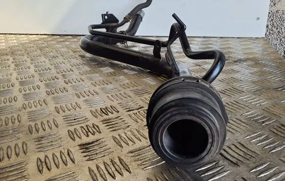 Honda CR-V Fuel tank filler neck pipe 