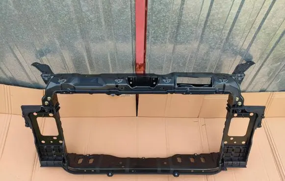 Hyundai i30 Front piece kit 64101-a6000