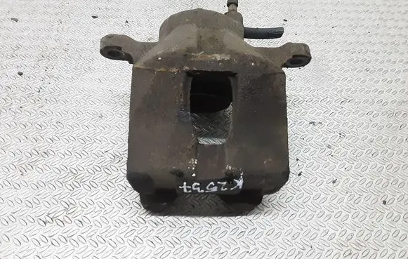Toyota Corolla Verso E121 Front brake caliper