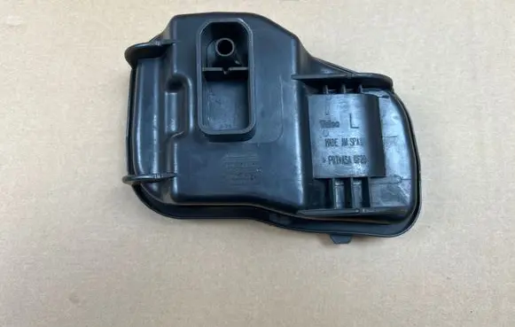 Porsche Cayenne (9PA) Headlight/headlamp dust cover 