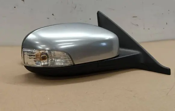 Volvo V50 Front door electric wing mirror 
