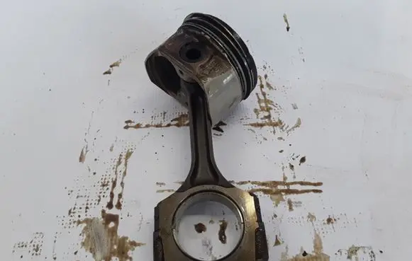Renault Kangoo I Piston with connecting rod 7701474854