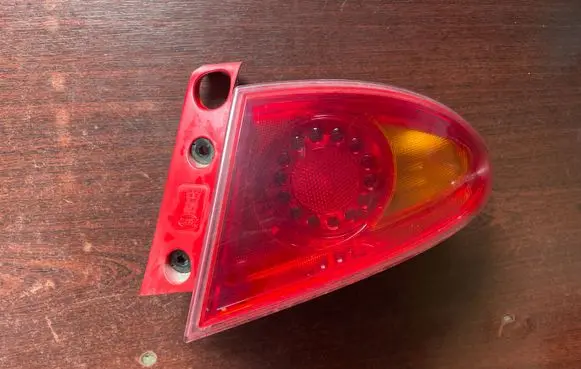 Seat Leon (1P) Tailgate rear/tail lights 98207100