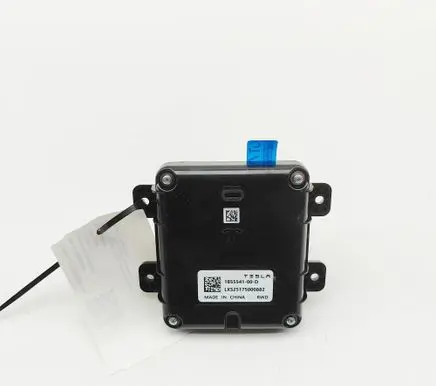 Tesla Model 3 Highland USB control unit 185554100D