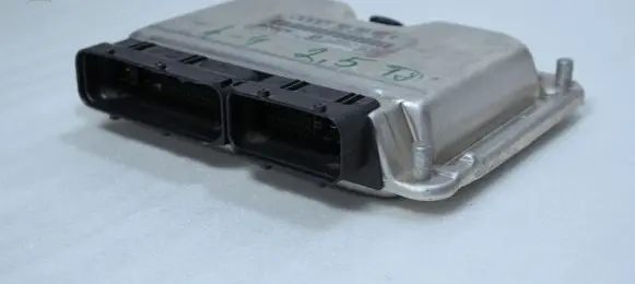 Audi A4 S4 B6 8E 8H Engine control unit/module 8E0907401Q
