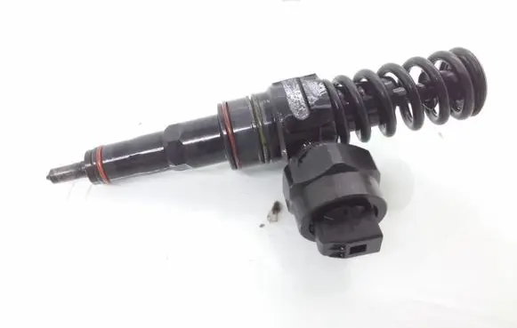 Audi A4 S4 B5 8D Fuel injector 0414720028 038130073AA