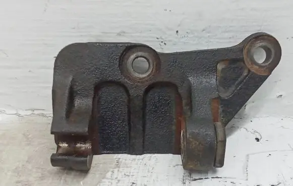 Toyota Corolla Verso E121 Generator/alternator bracket 