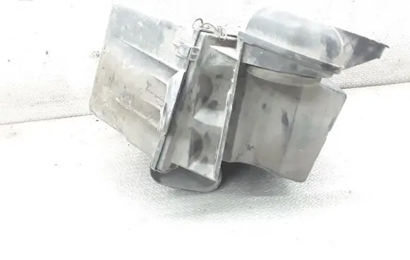 Audi A6 S6 C4 4A Air filter box 4A0129607J
