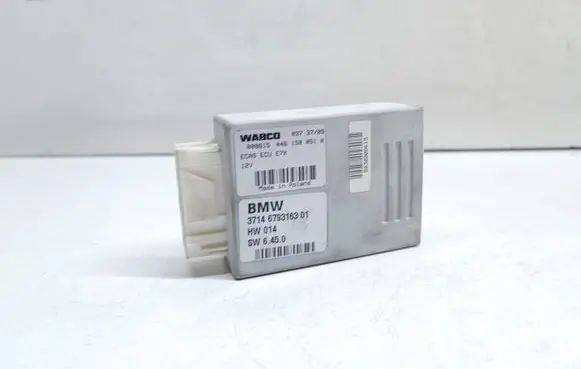 BMW X6 M Air suspension control unit module (rear) 6793163 37146793163