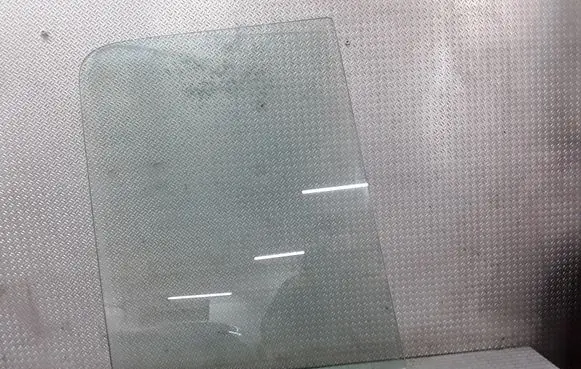 Ford Transit Front door window glass four-door