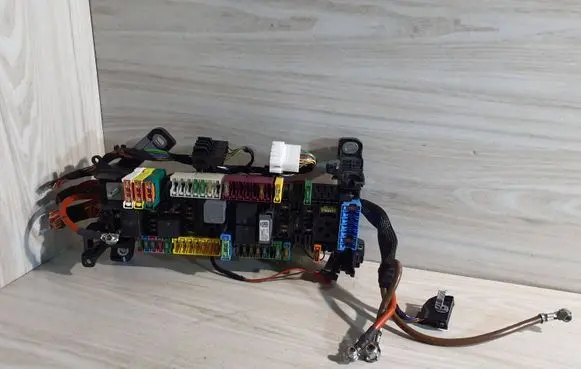 Mercedes-Benz CLA C117 X117 W117 Fuse module A2465402714