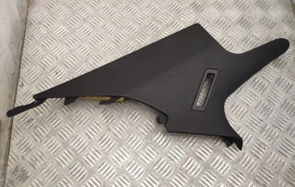 Mercedes-Benz C W204 (C) pillar trim A2046900725
