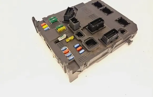 Peugeot 407 BSM Control unit S120104700L