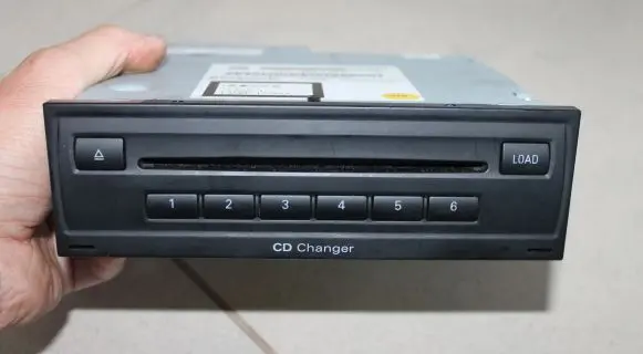 Audi A4 S4 B8 8K CD/DVD changer 8X0035110B 8X0035110 CXCA1992G