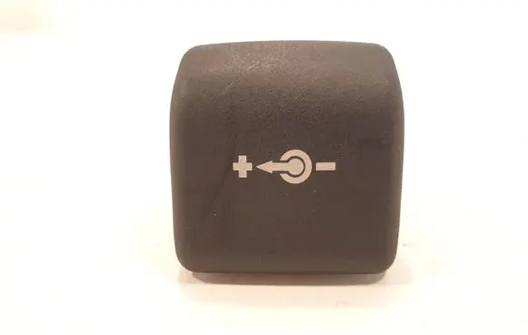BMW 1 E81 E87 12 V Socket (rear) 6904008
