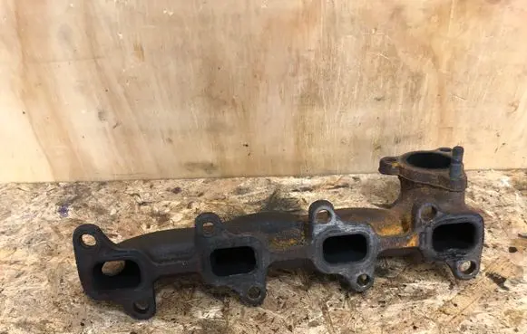 Toyota Auris 150 Exhaust manifold