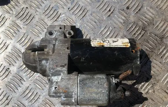 BMW 5 F10 F11 Starter motor 8570383