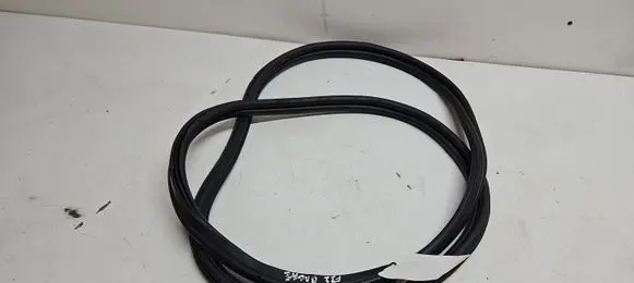 BMW 2 F22 F23 Trunk rubber seal (body) 7304538