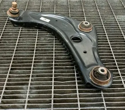Nissan Qashqai Front lower control arm/wishbone 54EA0BLH