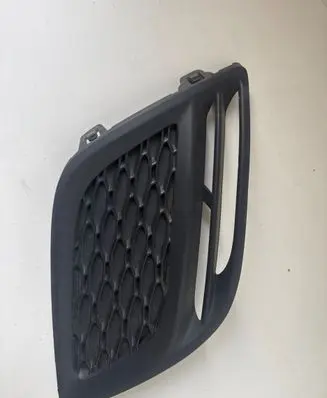 Volvo XC60 Front bumper lower grill 31290658
