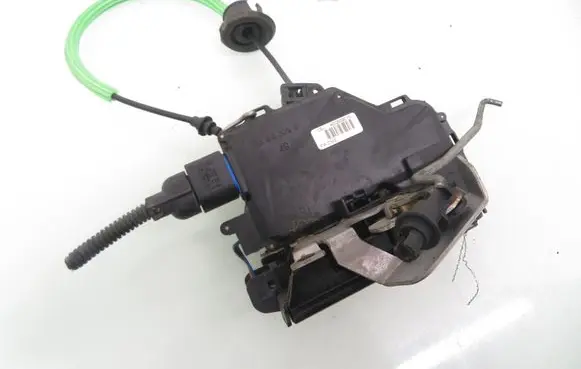 Audi A8 S8 D3 4E Rear door lock 4E0839015