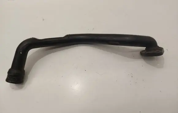 Volkswagen Golf II Breather hose/pipe 028103491J