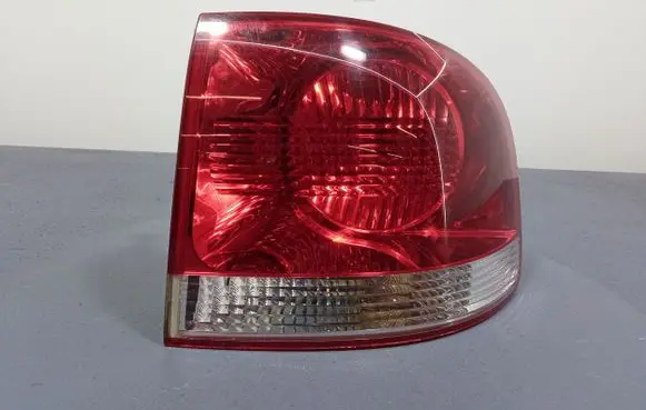 Volkswagen Touareg I Rear/tail lights 28258002