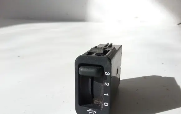 Honda CR-V Headlight level height control switch M10588 990927