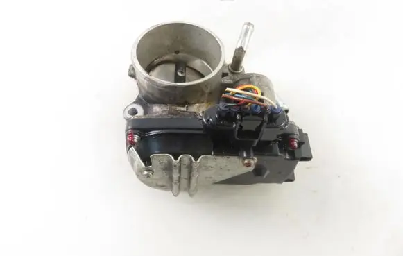 Mitsubishi Outlander Throttle body valve 57021B