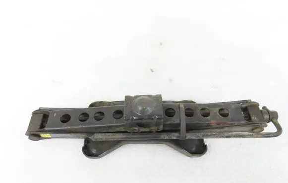 Chevrolet Blazer Wheel nut wrench 