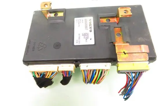 Volvo 850 Central body control module 30896697