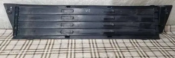 Land Rover Range Rover L460 Type LK Radiator trim 
