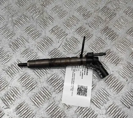 Mercedes-Benz R W251 Fuel injector A6420701187