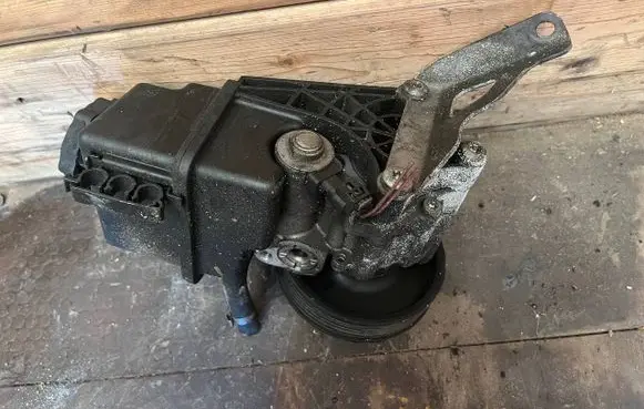 Power steering pump