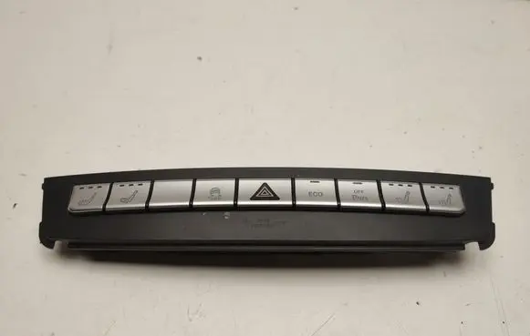 Mercedes-Benz ML W166 Seat heating switch A1668702610