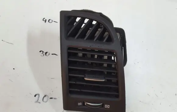 Hyundai Santa Fe Dashboard side air vent grill/cover trim