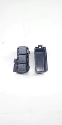 Nissan Qashqai Fuse module 64200049