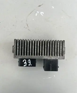 Renault Trafic III (X82) Coolant fan relay 8200558438A RCS812